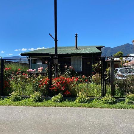 Hostal Klaus Pucon Bagian luar foto